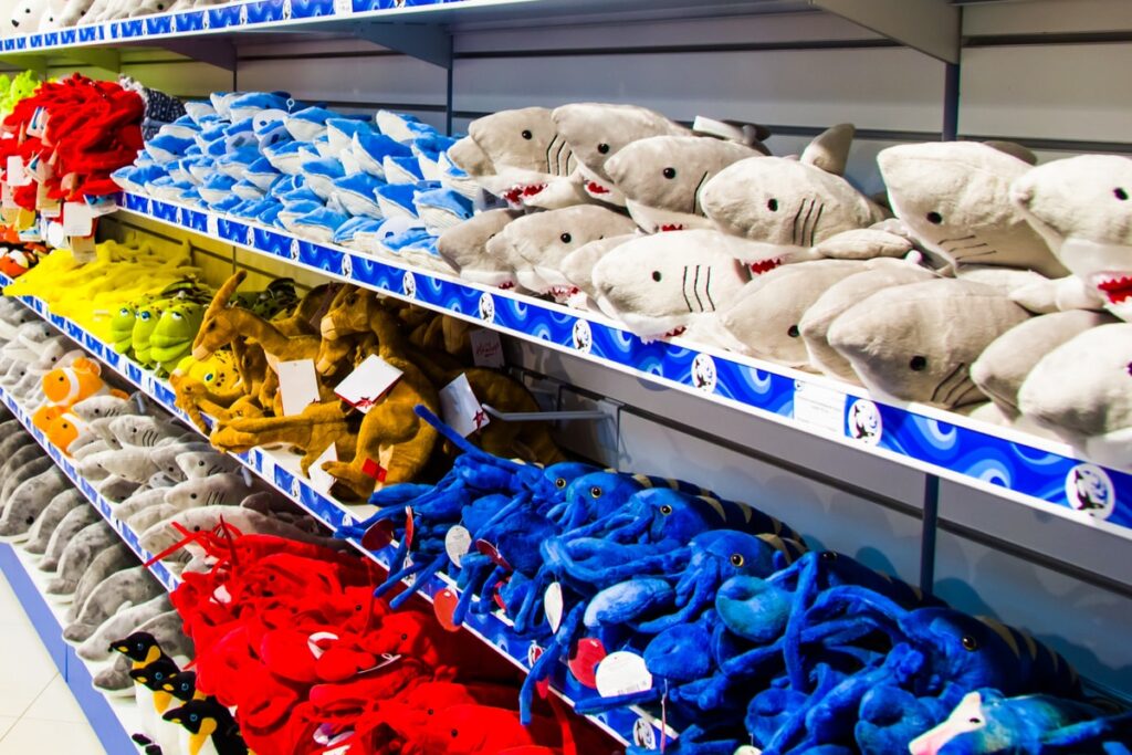 水族館でグッズを買うときの注意点とは【どこでも買える商品も？】 | Aqua Picks